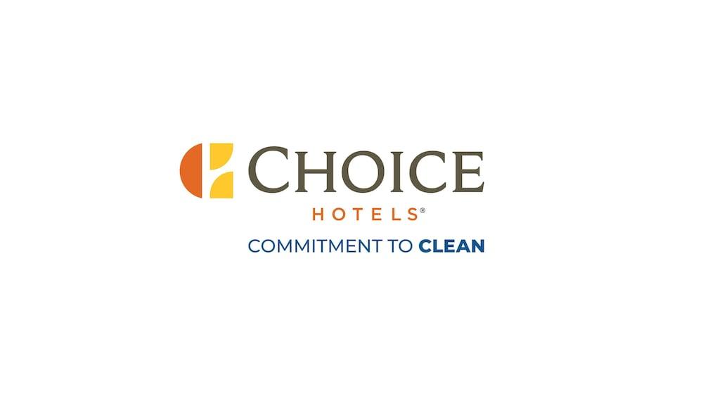 Quality Inn & Suites Moline - Quad Cities Esterno foto