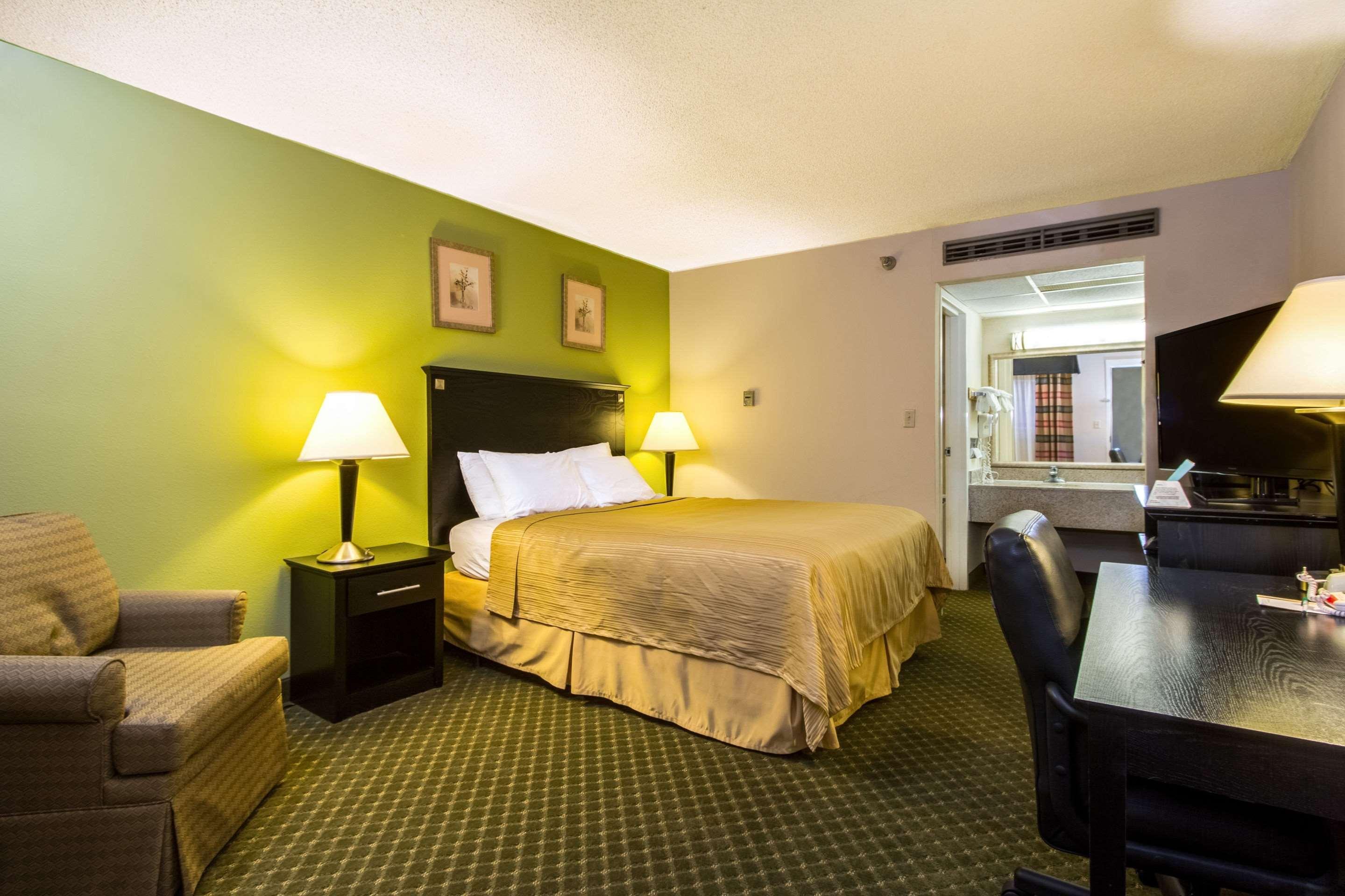 Quality Inn & Suites Moline - Quad Cities Esterno foto