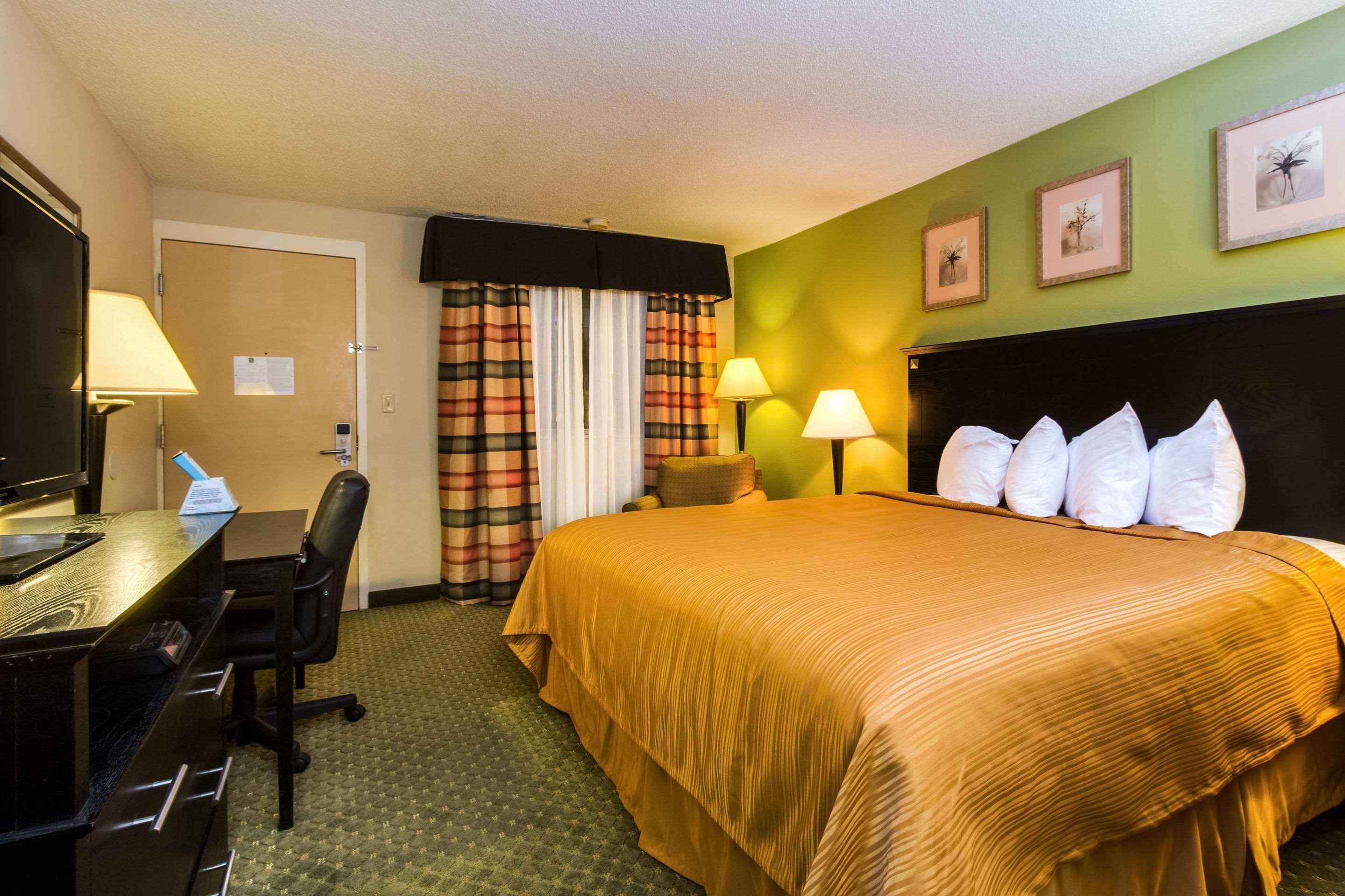 Quality Inn & Suites Moline - Quad Cities Esterno foto