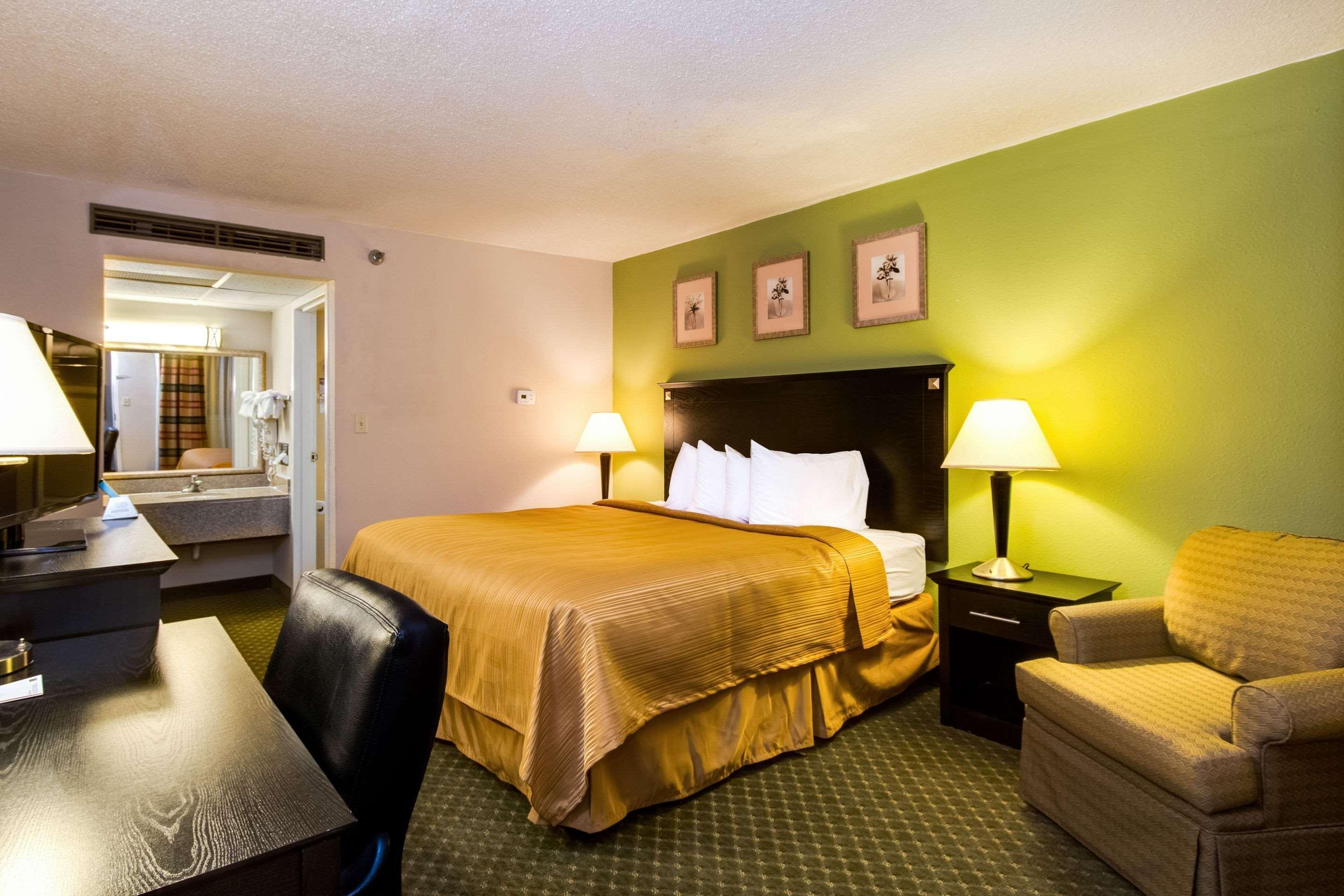 Quality Inn & Suites Moline - Quad Cities Esterno foto