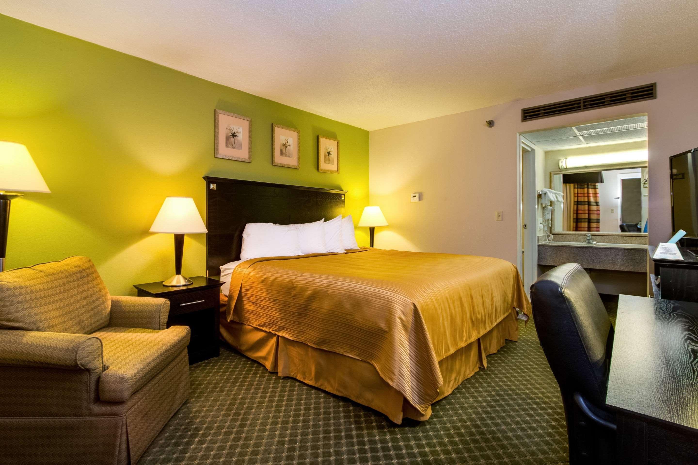 Quality Inn & Suites Moline - Quad Cities Esterno foto