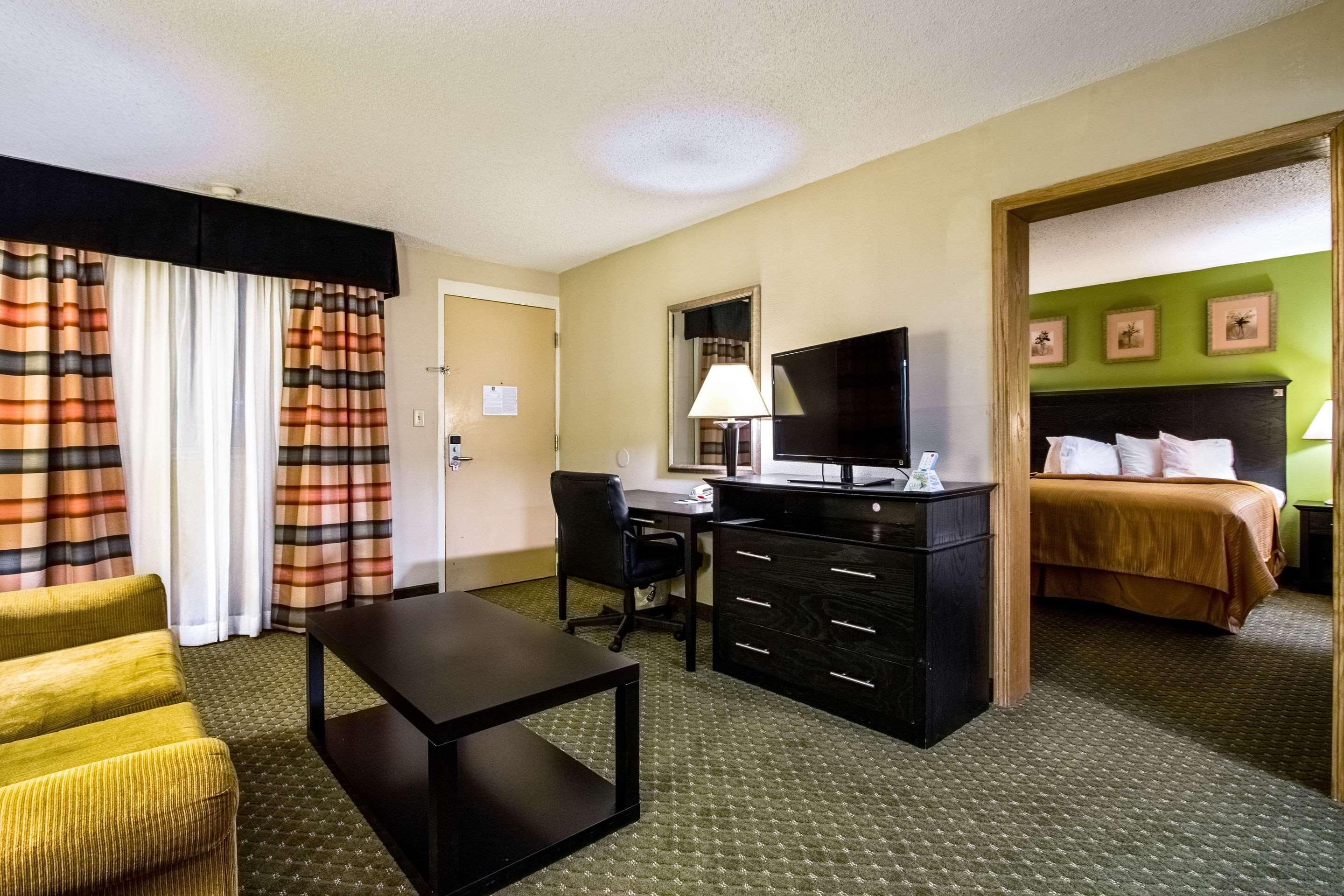 Quality Inn & Suites Moline - Quad Cities Esterno foto