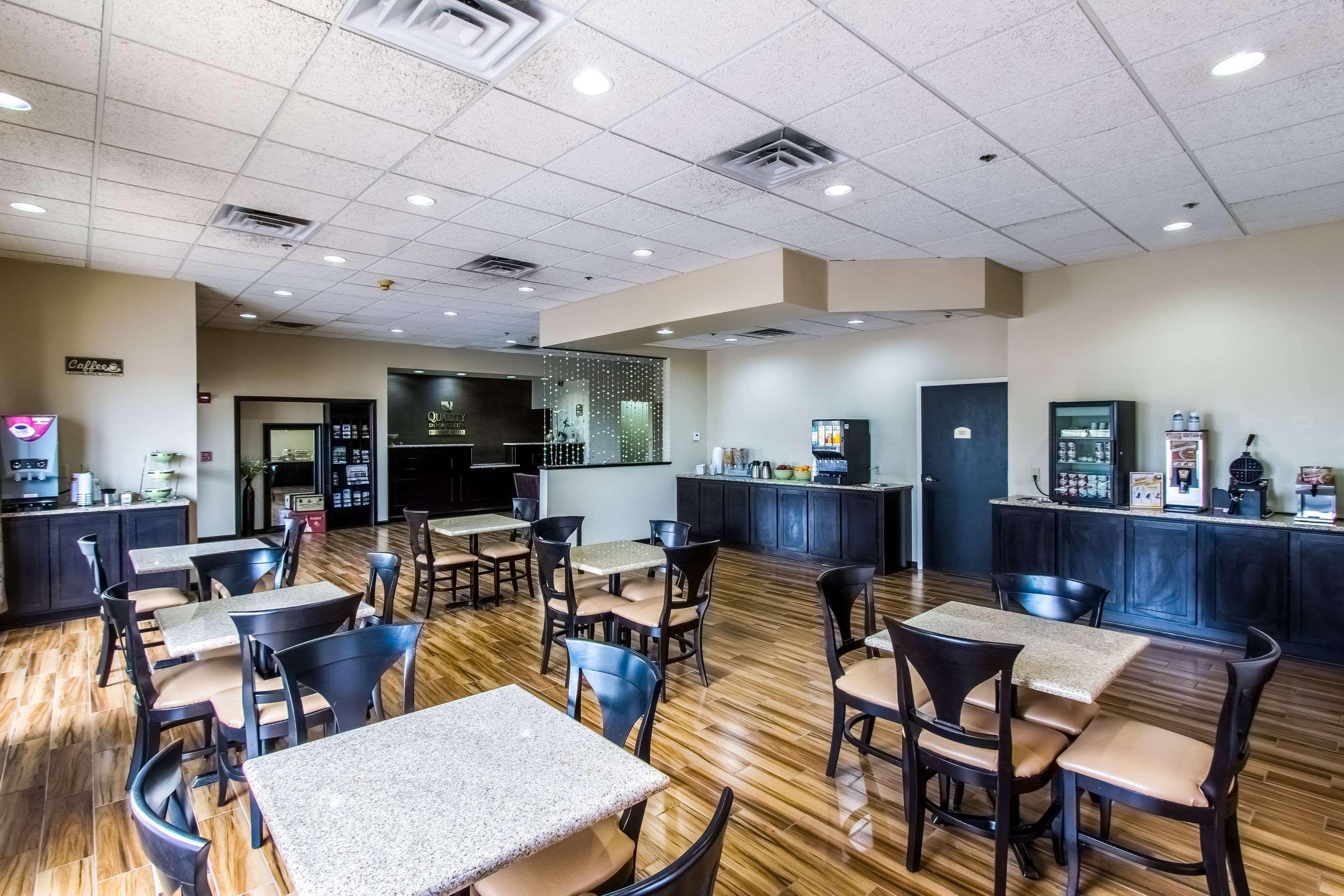 Quality Inn & Suites Moline - Quad Cities Esterno foto