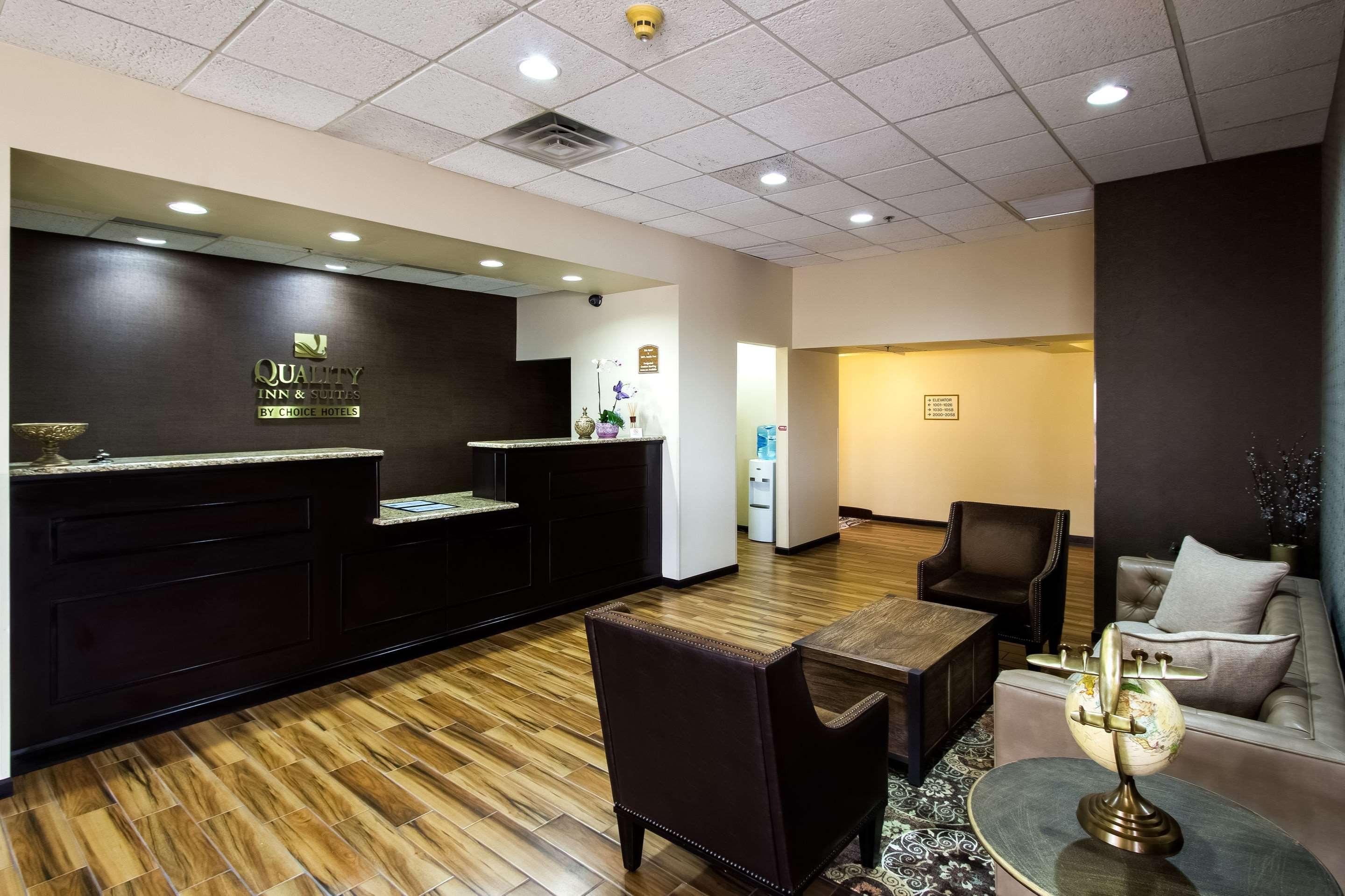 Quality Inn & Suites Moline - Quad Cities Esterno foto