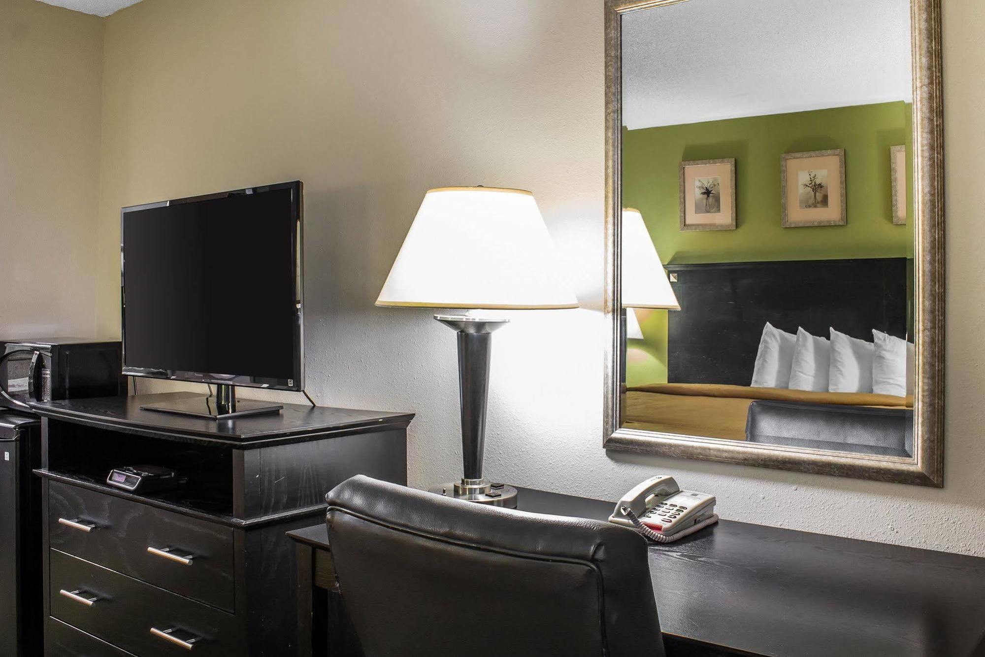Quality Inn & Suites Moline - Quad Cities Esterno foto